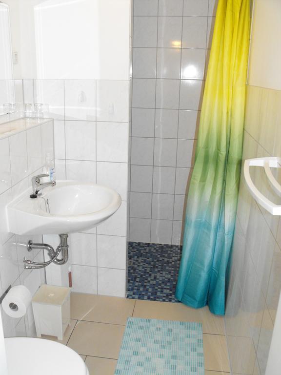 Pension Fuerst Borwin Markgrafenheide Rum bild